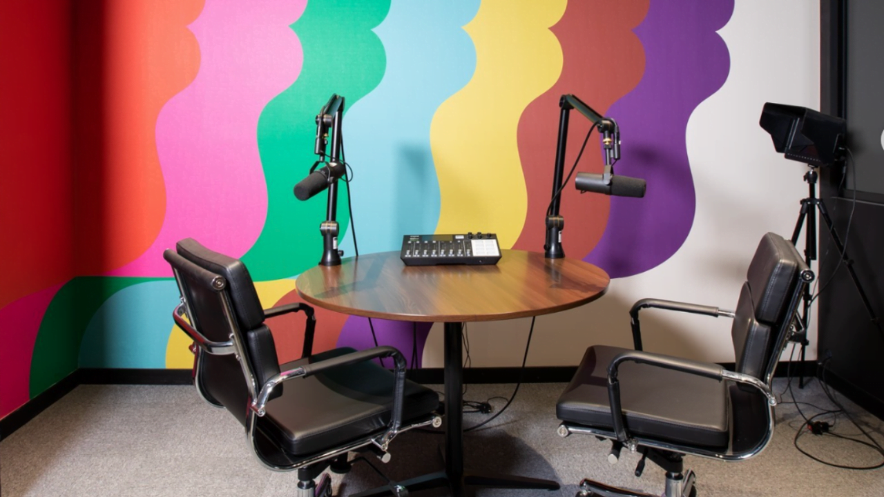 Designing a Podcast Room: Key Factors to Consider - Motif UAE